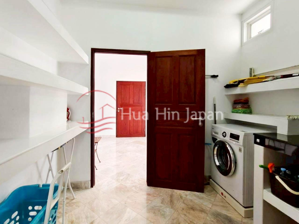 Very Solid 5 Bedroom Two Story Pool Villa Close to Town / North of Hua Hin - Hua Hin - photo 12