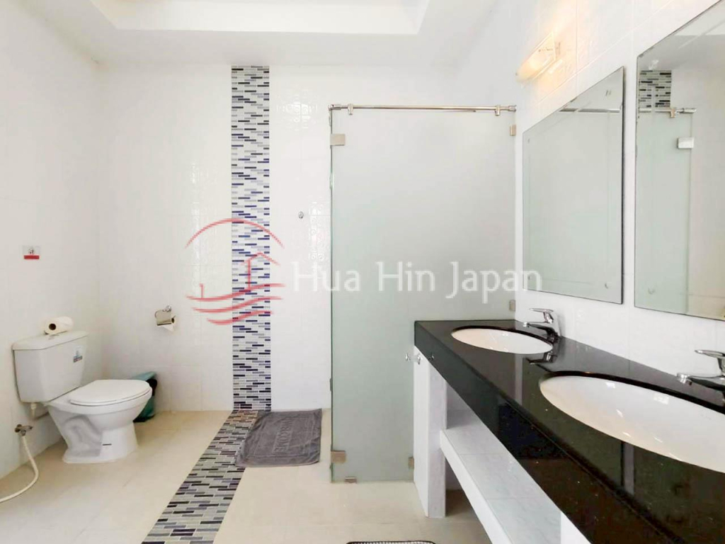 Very Solid 5 Bedroom Two Story Pool Villa Close to Town / North of Hua Hin - Hua Hin - photo 9