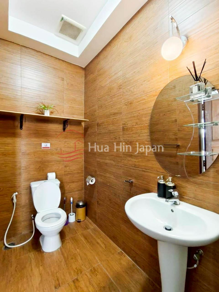 Very Solid 5 Bedroom Two Story Pool Villa Close to Town / North of Hua Hin - Hua Hin - photo 7