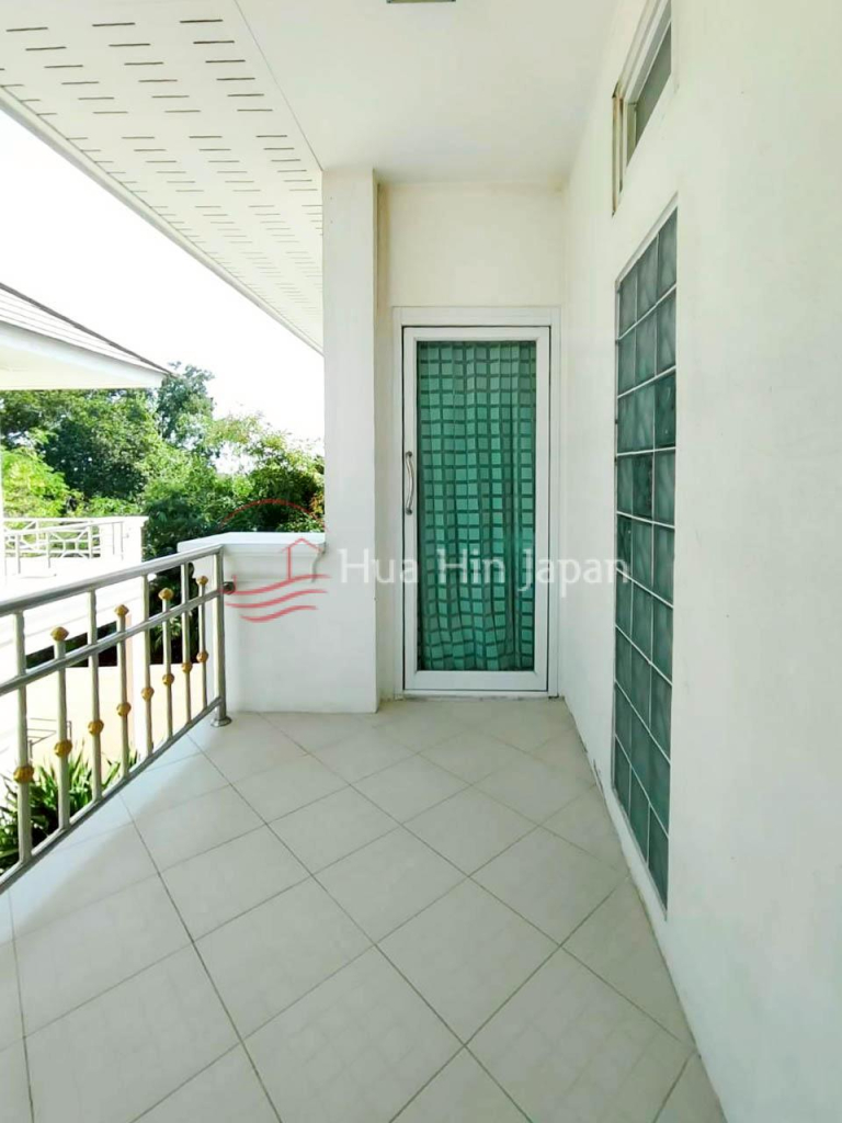 Very Solid 5 Bedroom Two Story Pool Villa Close to Town / North of Hua Hin - Hua Hin - photo 3