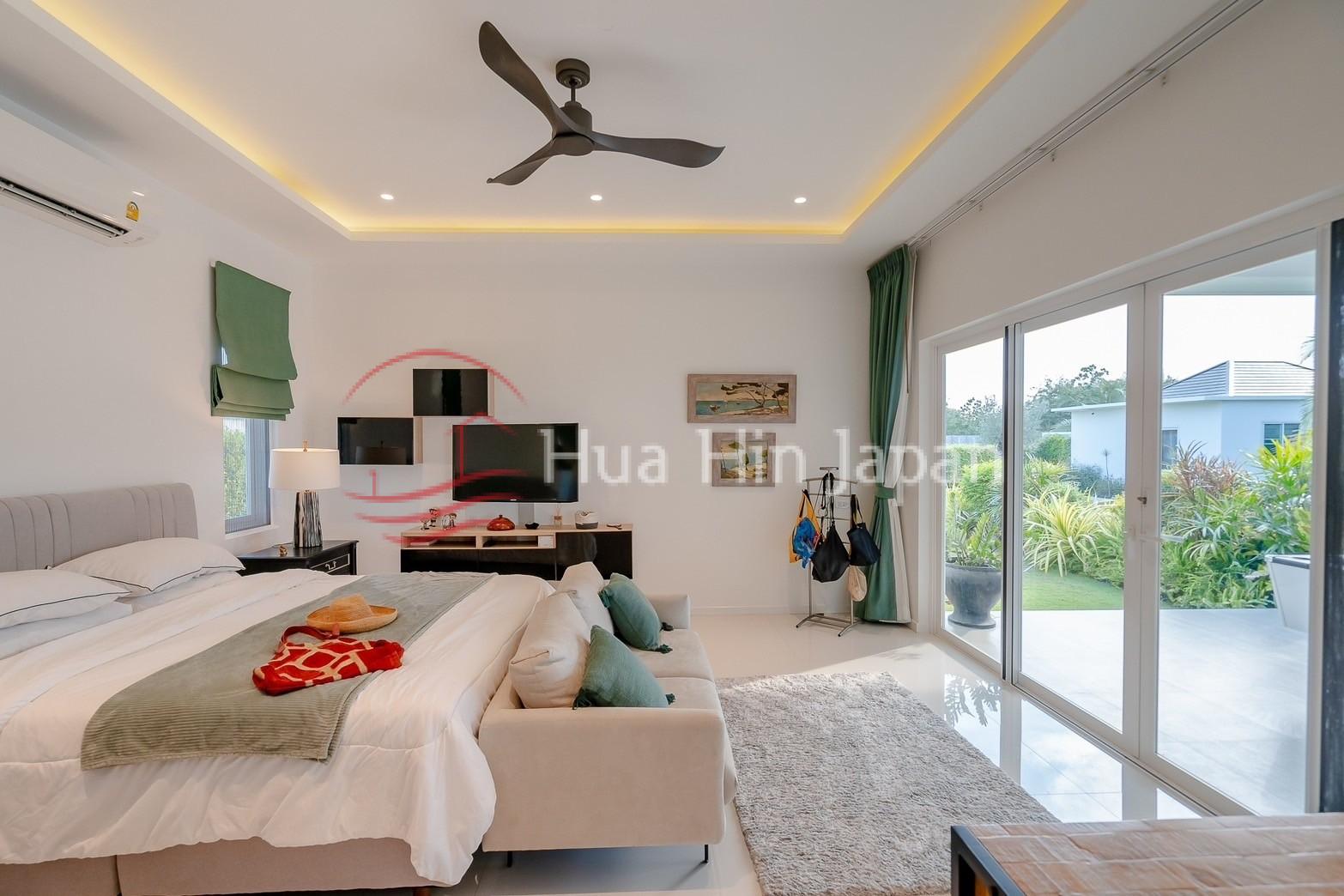 5 Bed 4 Bath Luxury Pool Villa bedroom