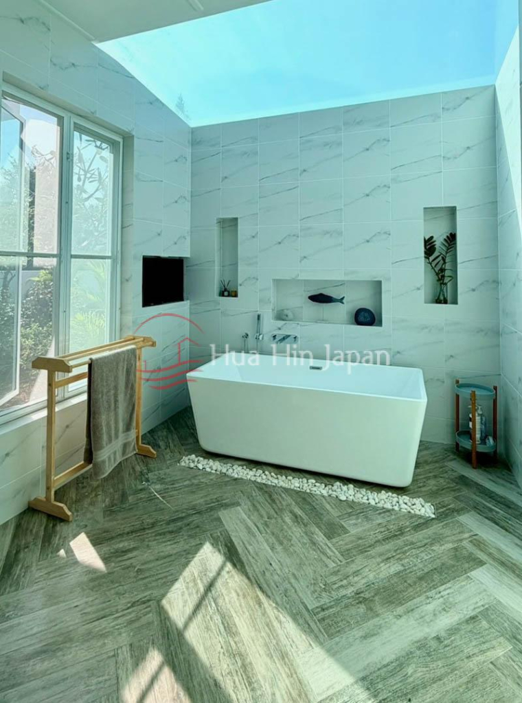 Luxury 4 bedroom pool villa on large land plot for sale Pak Nam Pran Hua Hin - Pranburi - photo 11