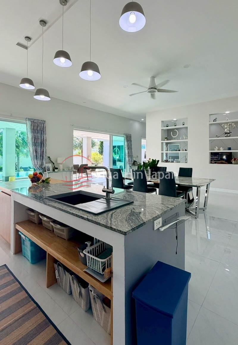 Luxury 4 bedroom pool villa on large land plot for sale Pak Nam Pran Hua Hin - Pranburi - photo 5