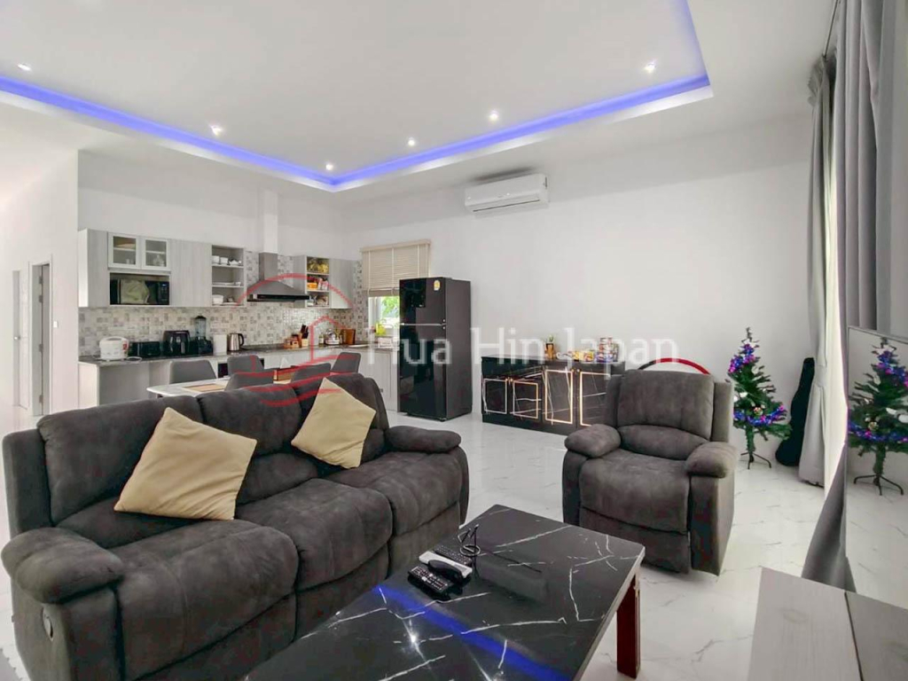 2 Bedroom House for Sale Between Hua Hin Soi 70 and 88, with Communal Pool - Hua Hin - photo 15