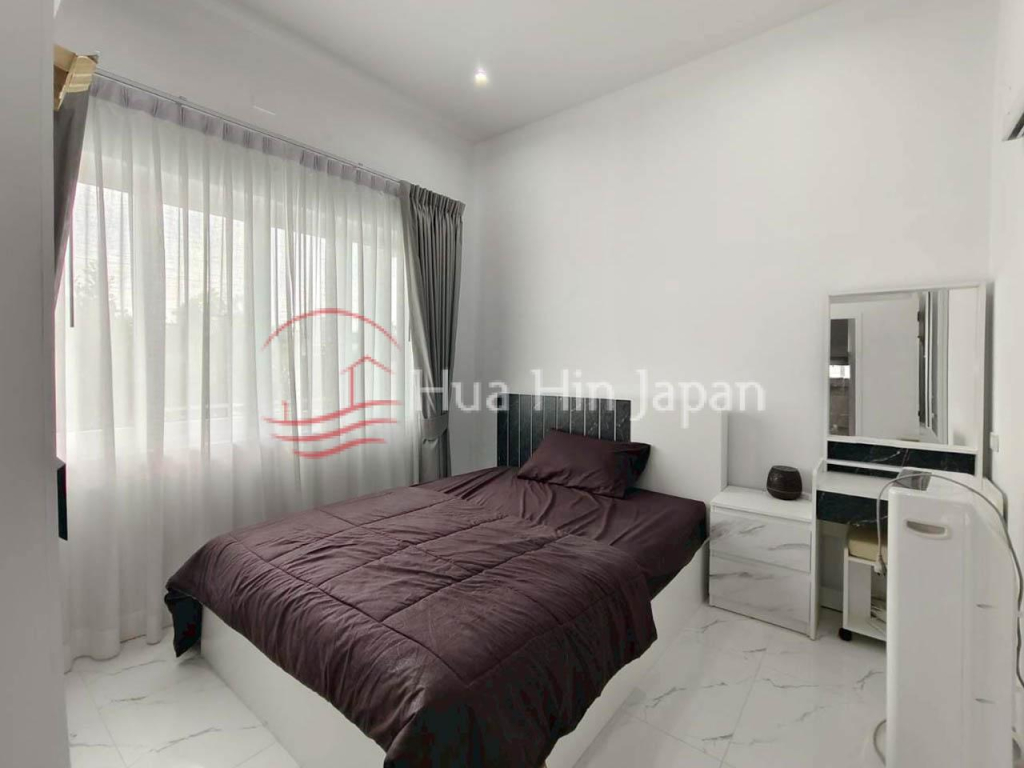 2 Bedroom House for Sale Between Hua Hin Soi 70 and 88, with Communal Pool - Hua Hin - photo 6