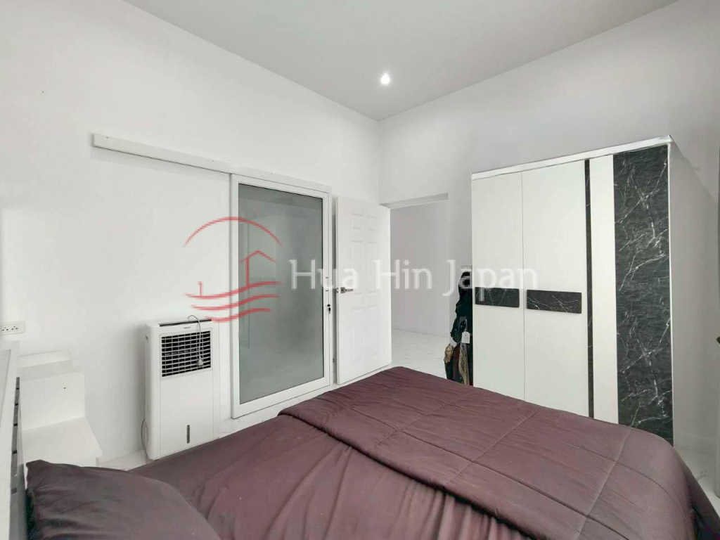 2 Bedroom House for Sale Between Hua Hin Soi 70 and 88, with Communal Pool - Hua Hin - photo 5