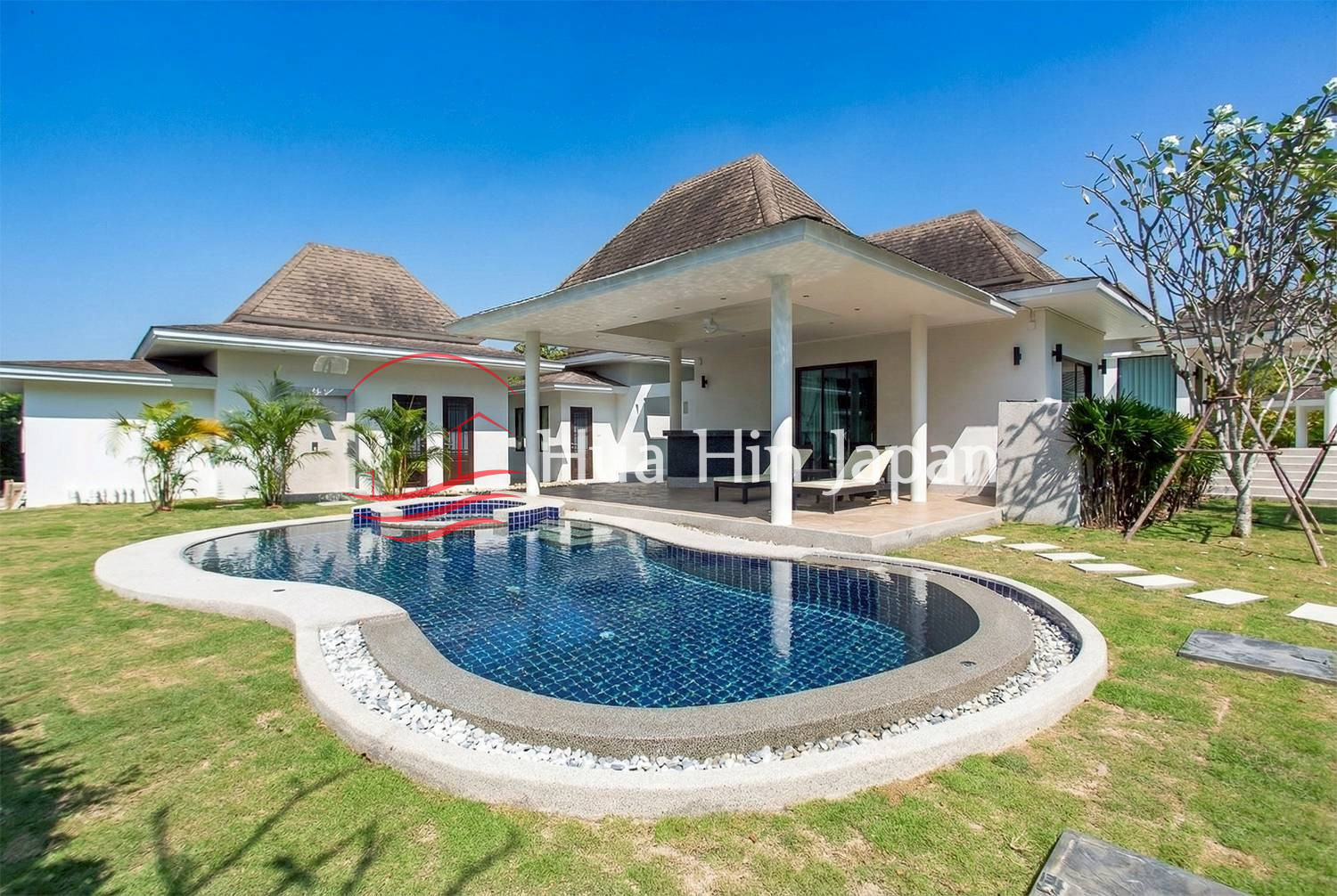 3 Bed 4 Bath Bali Style Pool Villa – Near Black Mountain, Hua Hin - Pranburi - photo 4