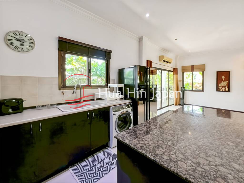 5 Bed 4 Bath Garden Estate kitchen area