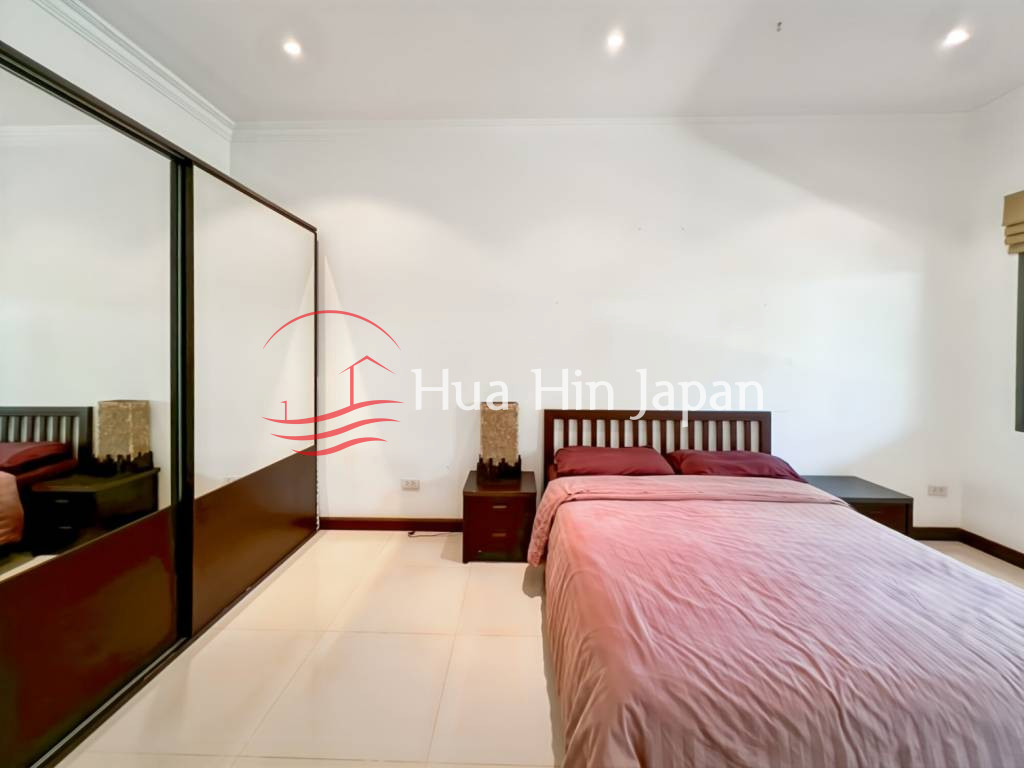 5 Bed 4 Bath Garden Estate bedroom