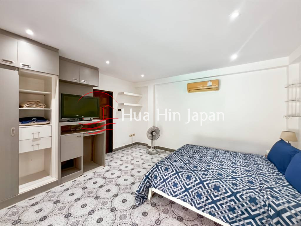 5 Bed 4 Bath Garden Estate bedroom