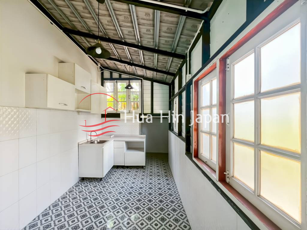 5 Bed 4 Bath Garden Estate kitchen area