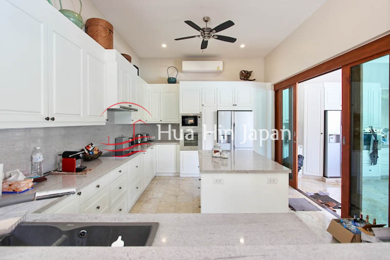 Magnificent Bali-Style Luxury Mansion with Private 14m Pool in Khao Kalok - Hua Hin - photo 14