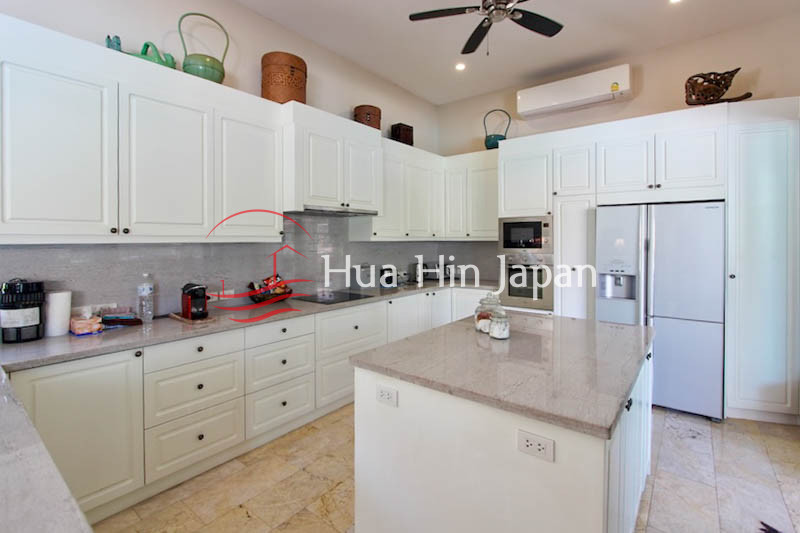 Magnificent Bali-Style Luxury Mansion with Private 14m Pool in Khao Kalok - Hua Hin - photo 3