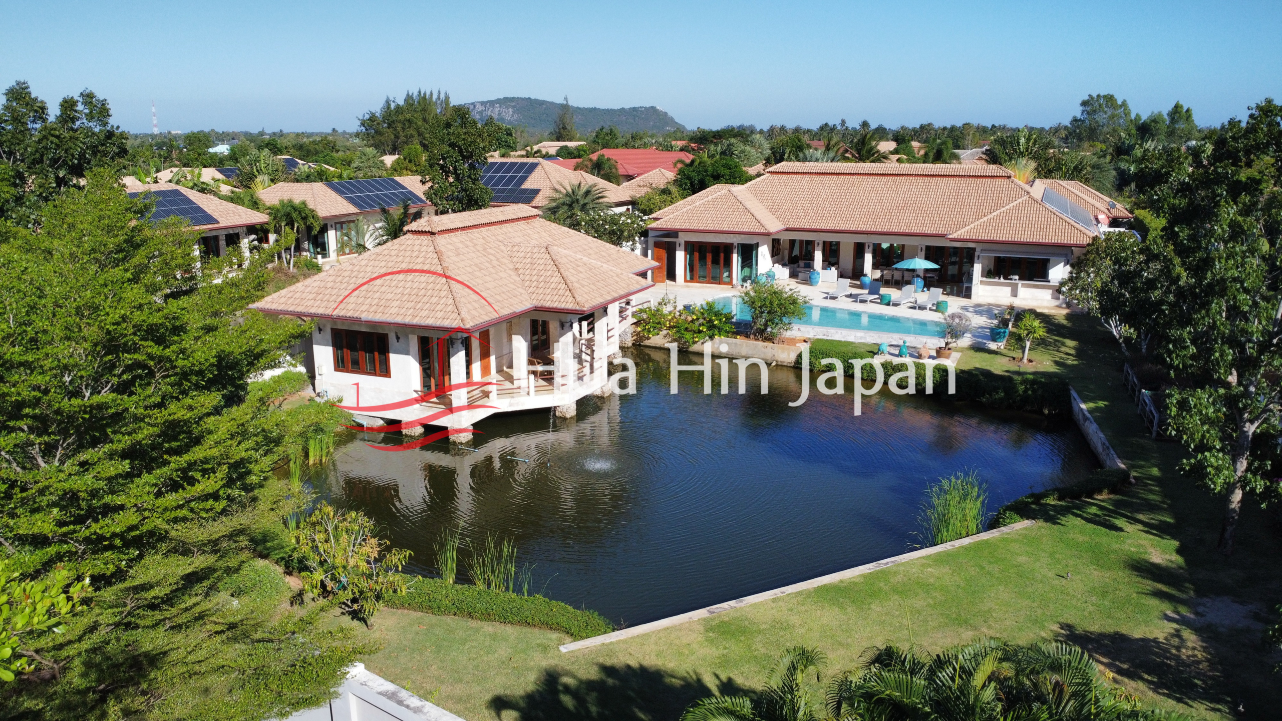 Magnificent Bali-Style Luxury Mansion with Private 14m Pool in Khao Kalok - Hua Hin - photo 2