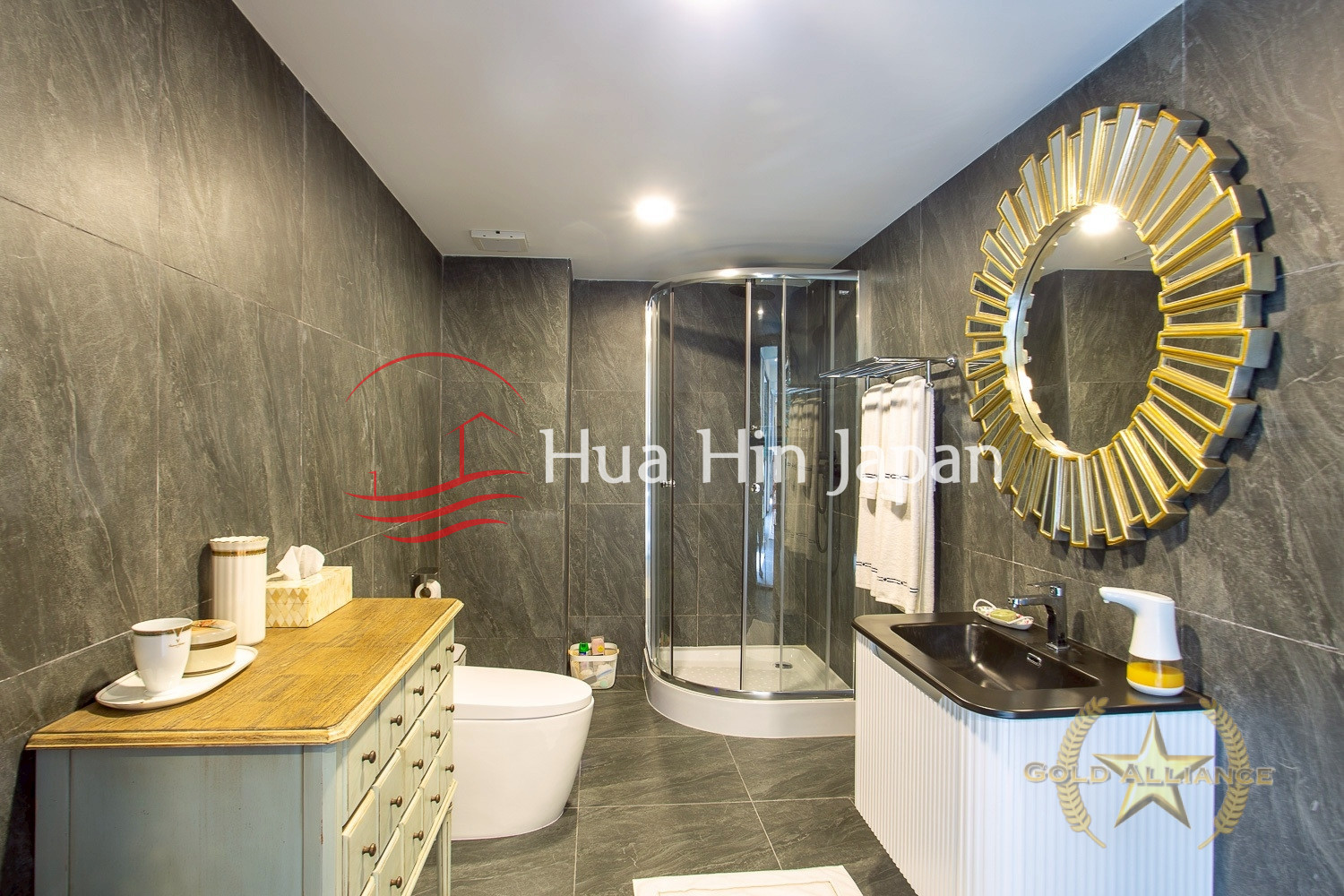 Stand Alone Two Story Luxury Private Villa on Expansive 4 Rais Land In Nong Khon, Hua Hin - Hua Hin - photo 15