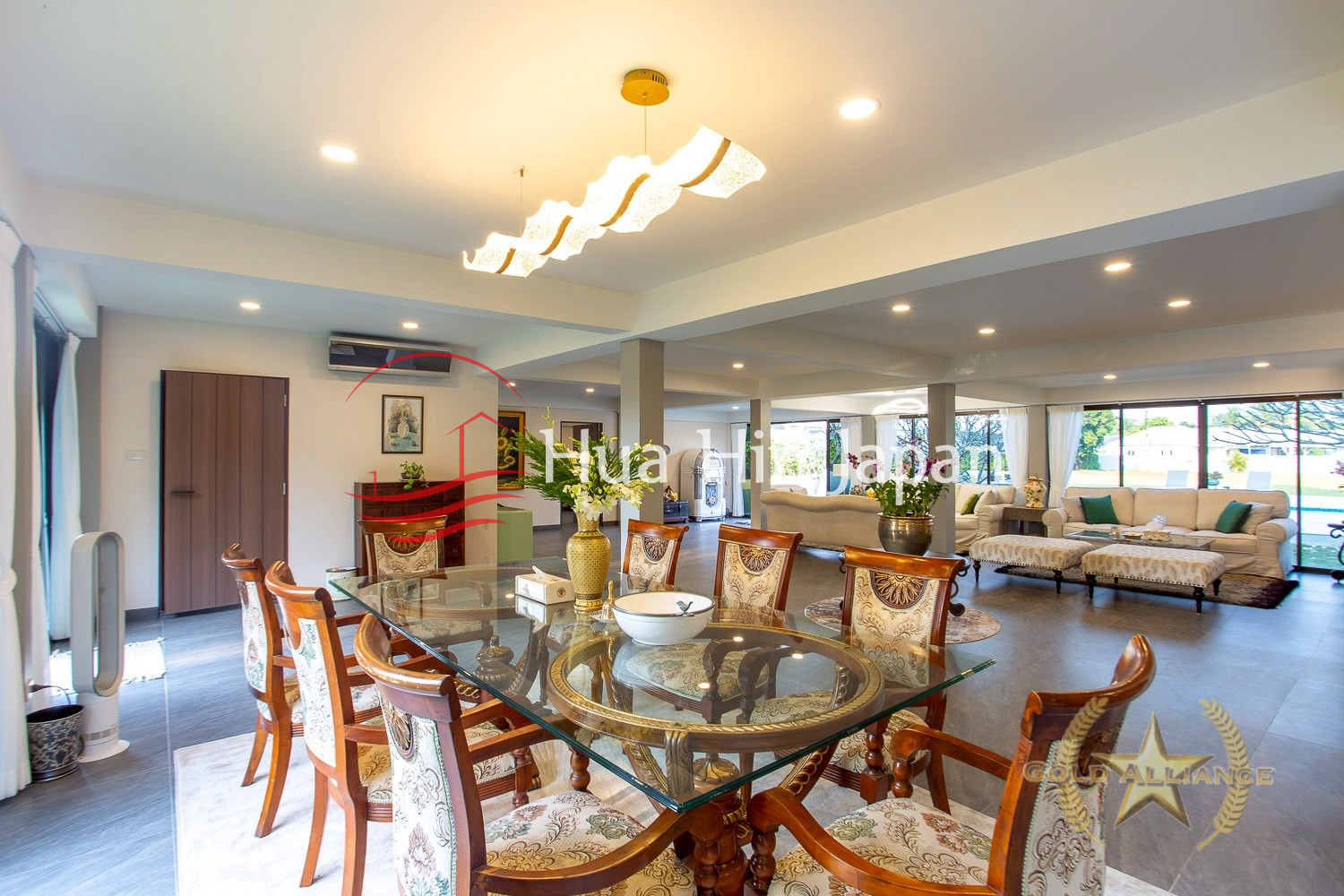 Stand Alone Two Story Luxury Private Villa on Expansive 4 Rais Land In Nong Khon, Hua Hin - Hua Hin - photo 7
