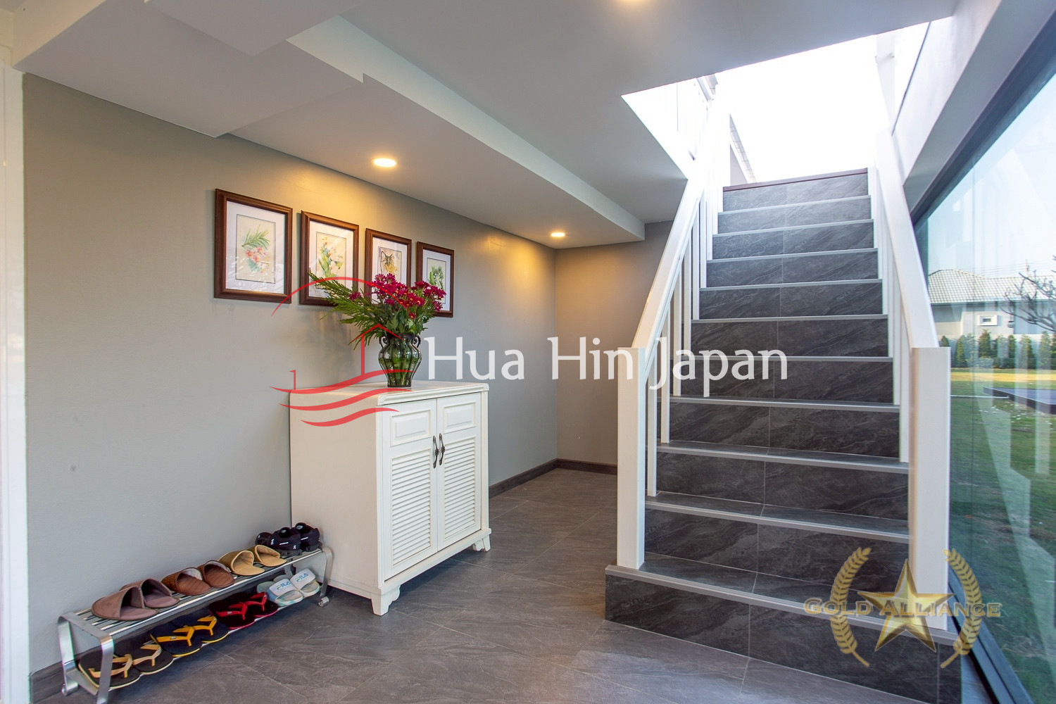 Stand Alone Two Story Luxury Private Villa on Expansive 4 Rais Land In Nong Khon, Hua Hin - Hua Hin - photo 5