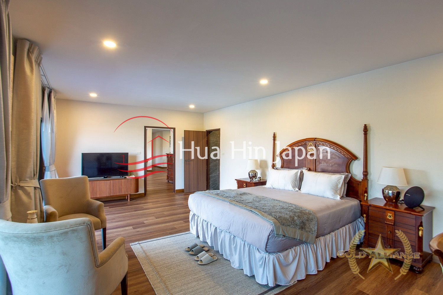 Stand Alone Two Story Luxury Private Villa on Expansive 4 Rais Land In Nong Khon, Hua Hin - Hua Hin - photo 4