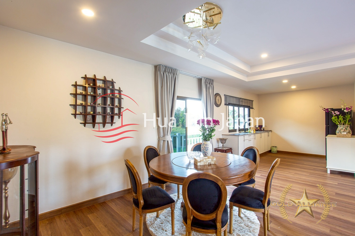 Stand Alone Two Story Luxury Private Villa on Expansive 4 Rais Land In Nong Khon, Hua Hin - Hua Hin - photo 3
