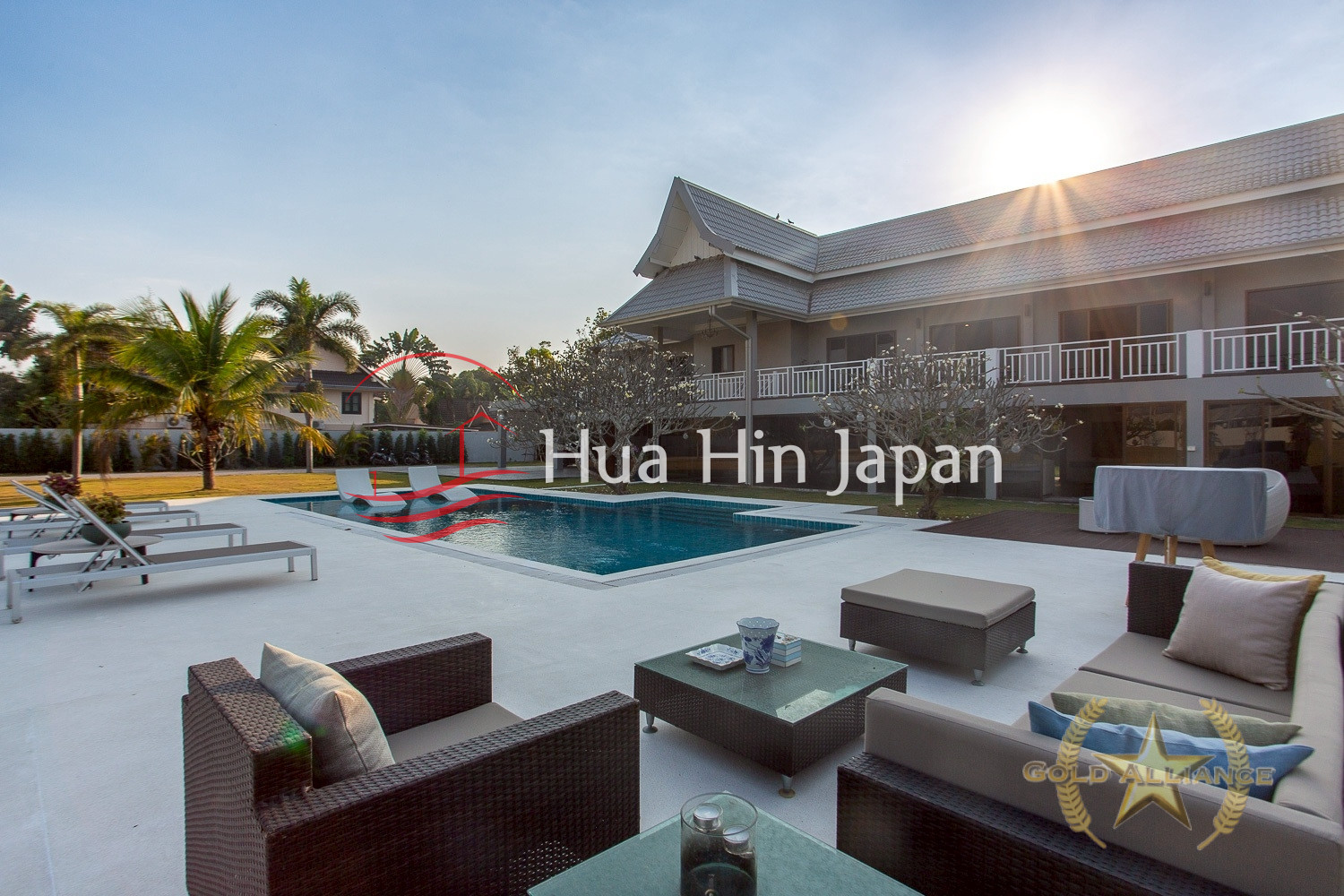 Stand Alone Two Story Luxury Private Villa on Expansive 4 Rais Land In Nong Khon, Hua Hin - Hua Hin - photo 2