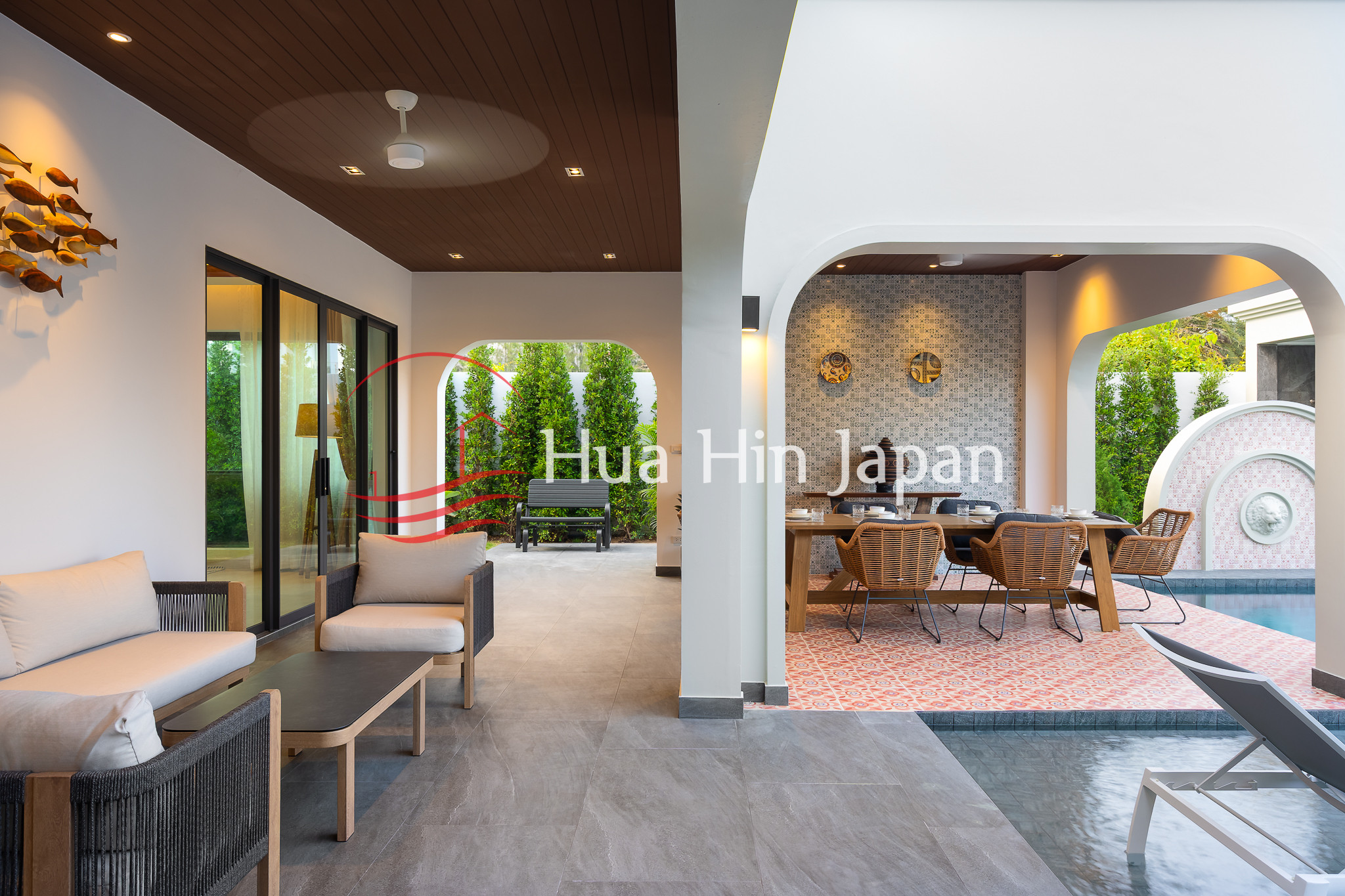 3-4 Bedroom Balinese Pool Villa dining area drawing area