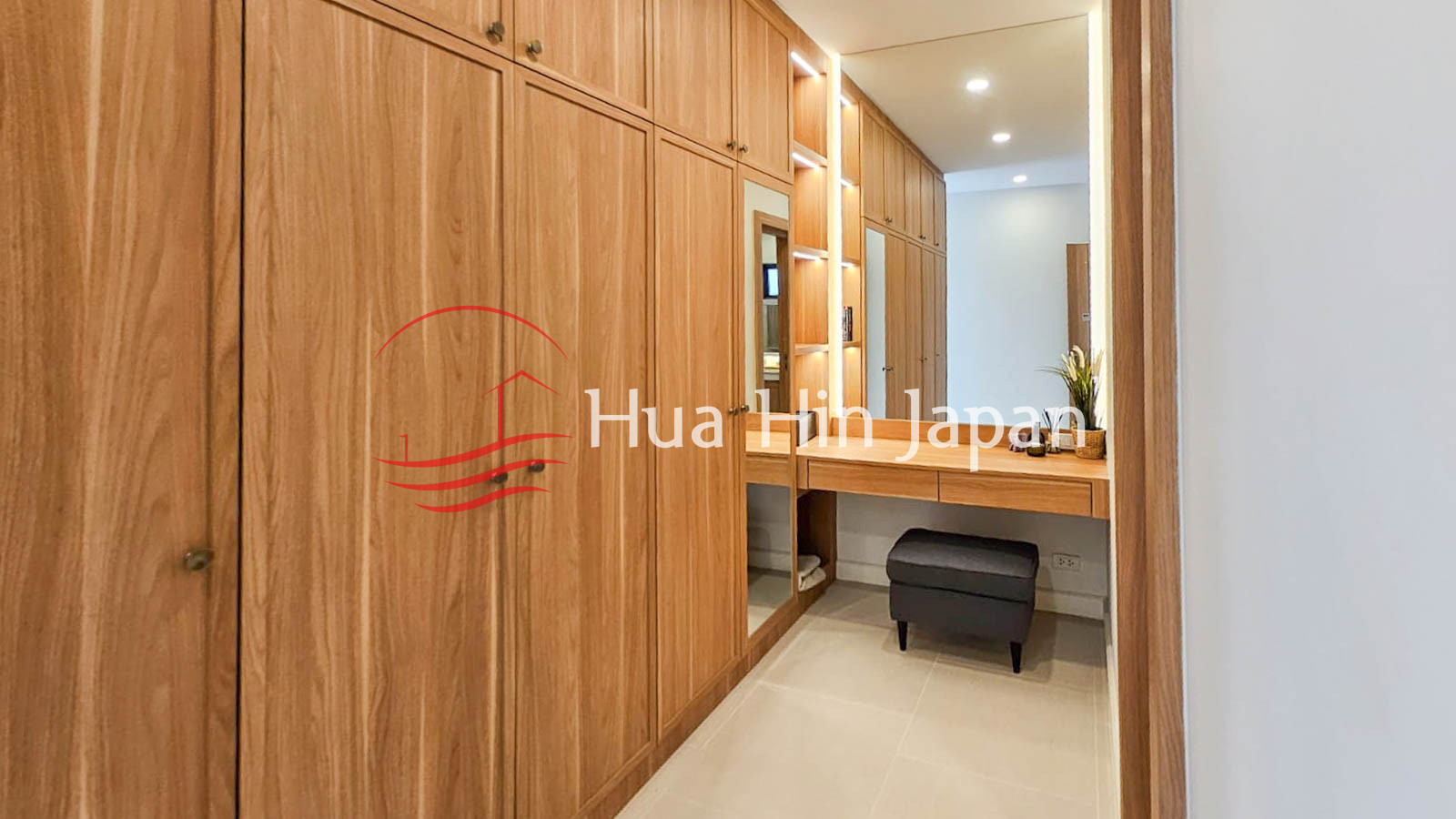 Luxury Resale 3 Bedrooms Villa at Popular La Felice 1, near Pineapple Valley Golf, Hua Hin - Hua Hin - photo 12