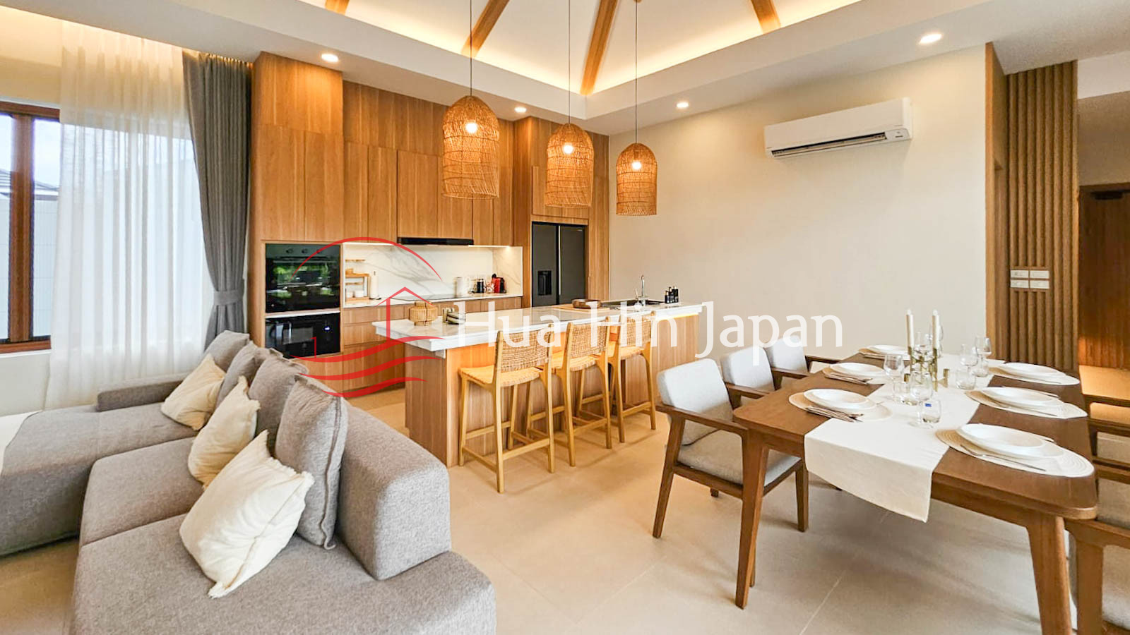 Luxury Resale 3 Bedrooms Villa at Popular La Felice 1, near Pineapple Valley Golf, Hua Hin - Hua Hin - photo 10
