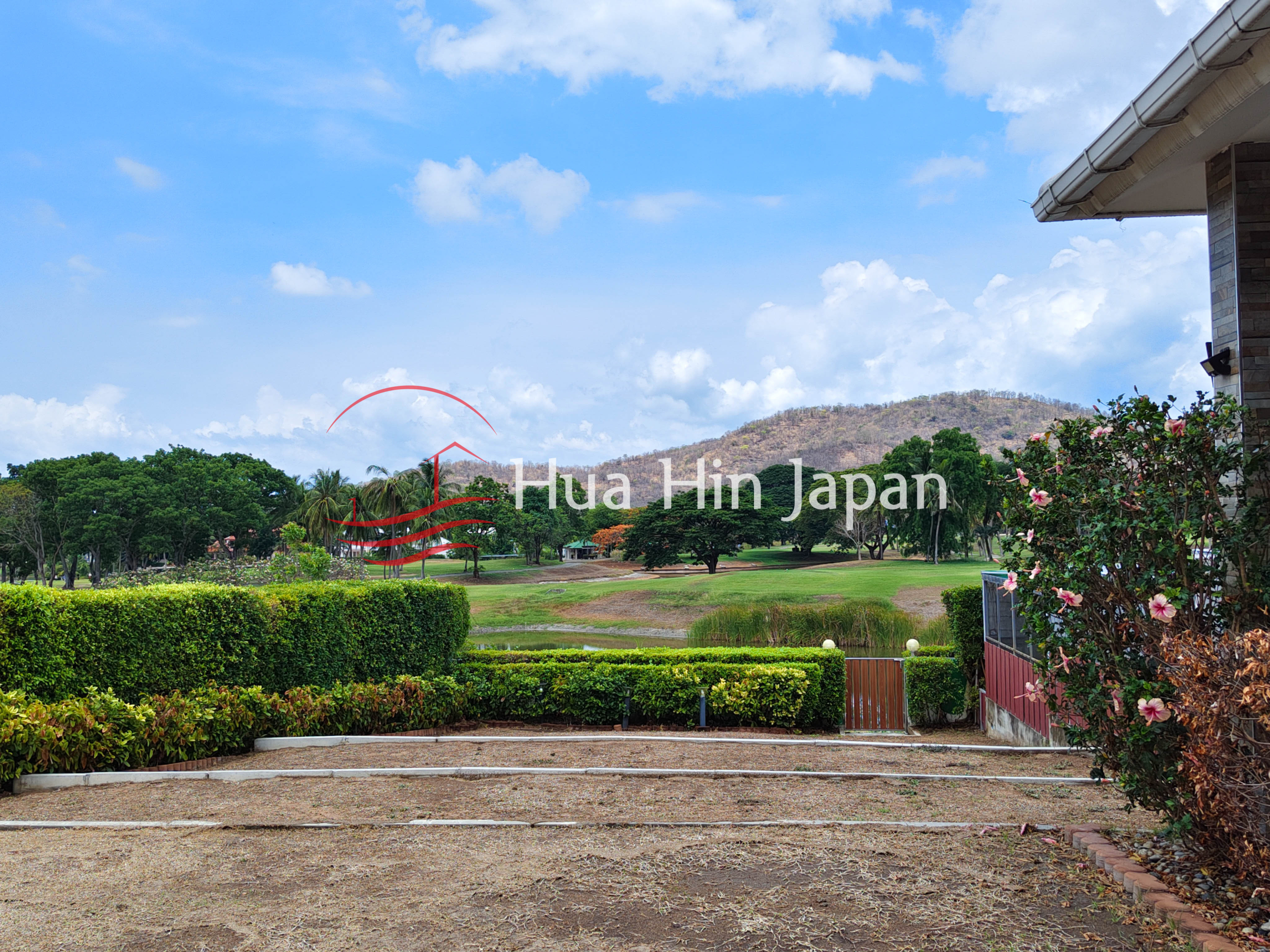 6-Bed 2,000 Sqm Luxury Golf Villa with 40kW Solar System in Hua Hin North - Cha-Am - photo 16
