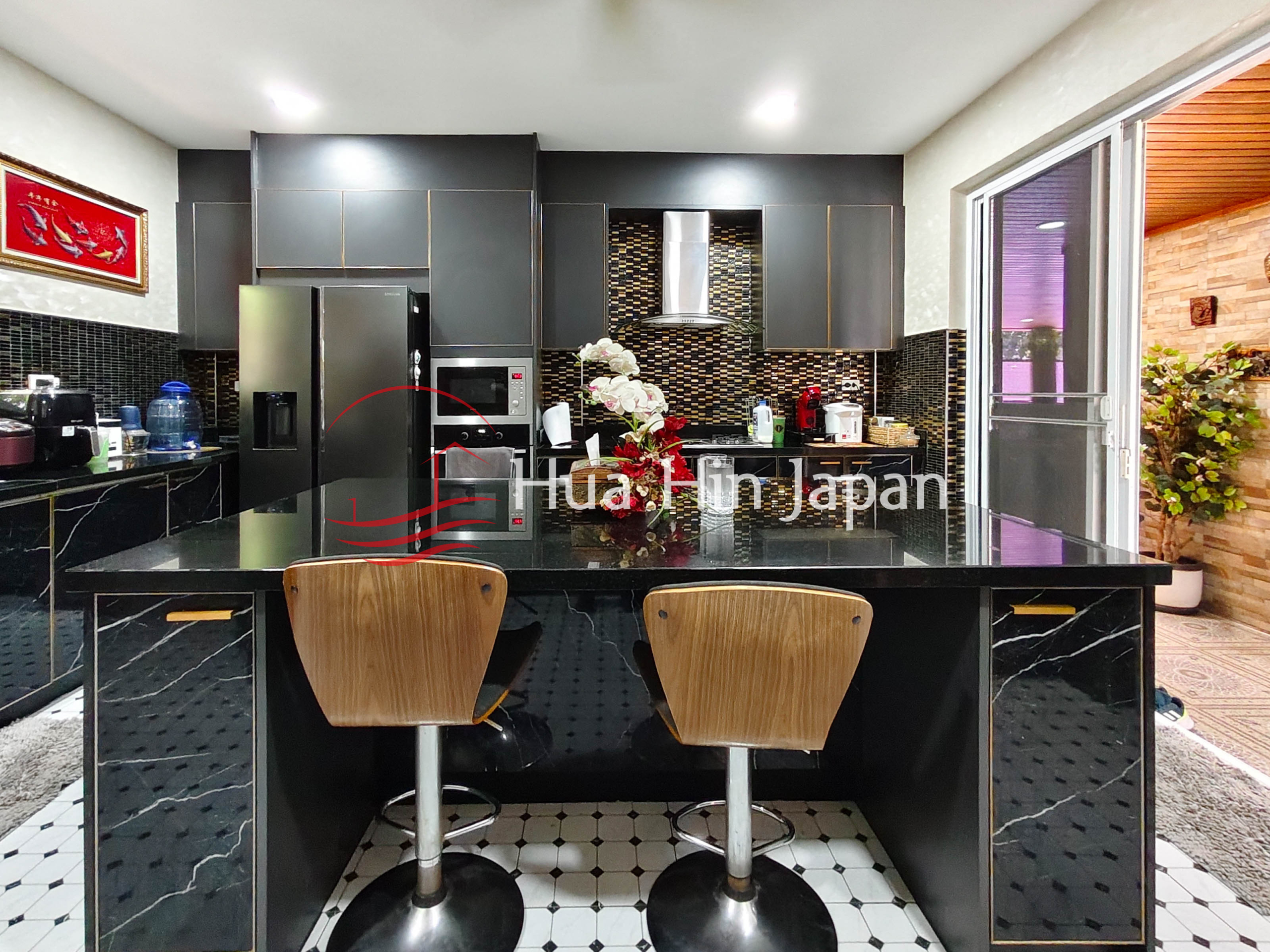 6-Bed 2,000 Sqm Luxury Golf Villa with 40kW Solar System in Hua Hin North - Cha-Am - photo 8
