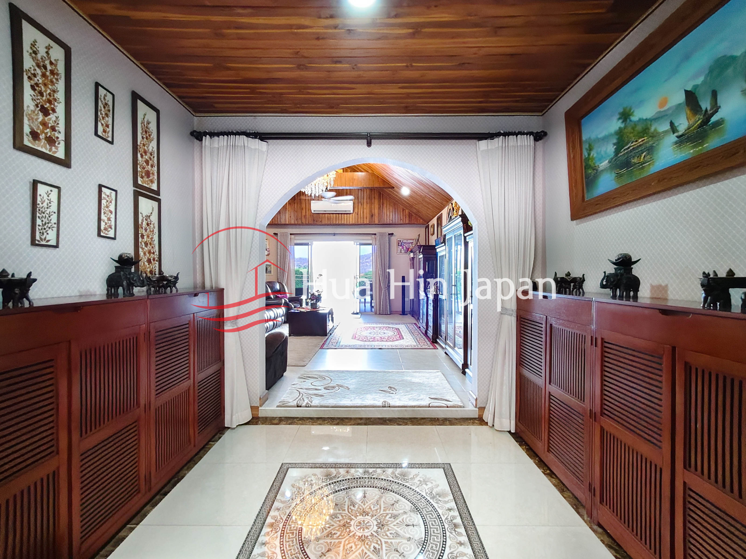 6-Bed 2,000 Sqm Luxury Golf Villa with 40kW Solar System in Hua Hin North - Cha-Am - photo 5