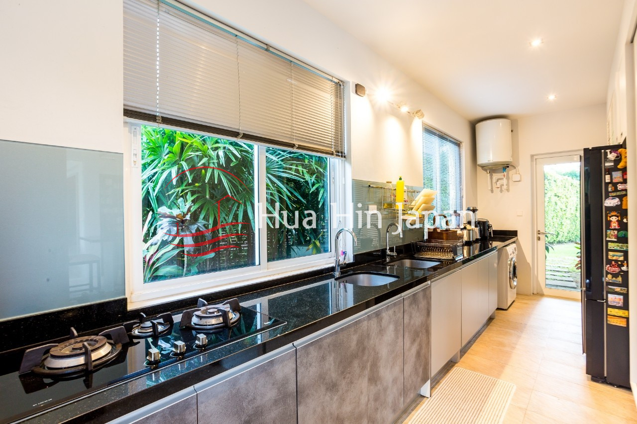 3-Bedroom Pool Villa kitchen