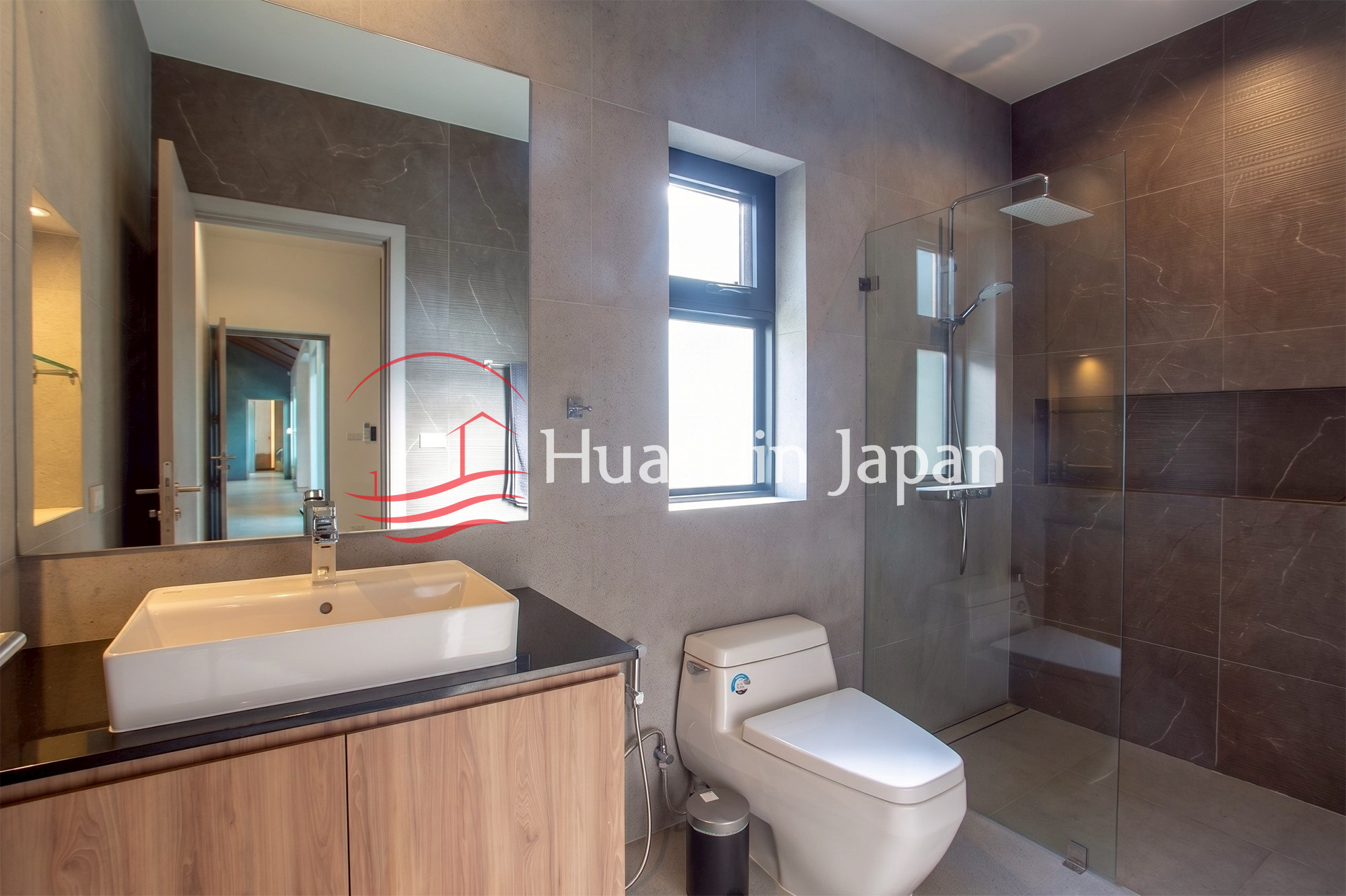 Luxury 3 Bedroom Pool Villa bathroom