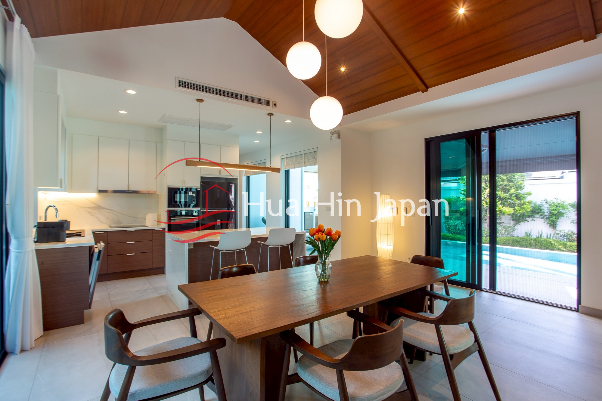 Luxury 3 Bedroom Pool Villa kitchen area