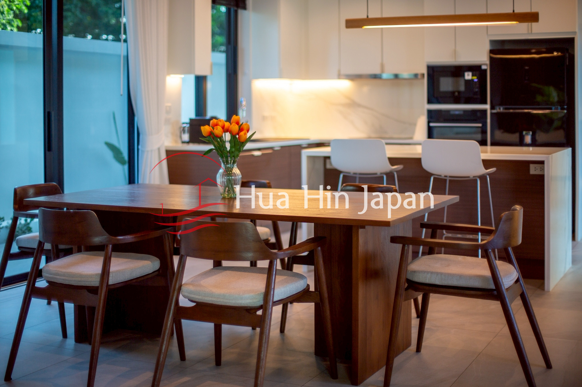 Luxury 3 Bedroom Pool Villa kitchen area