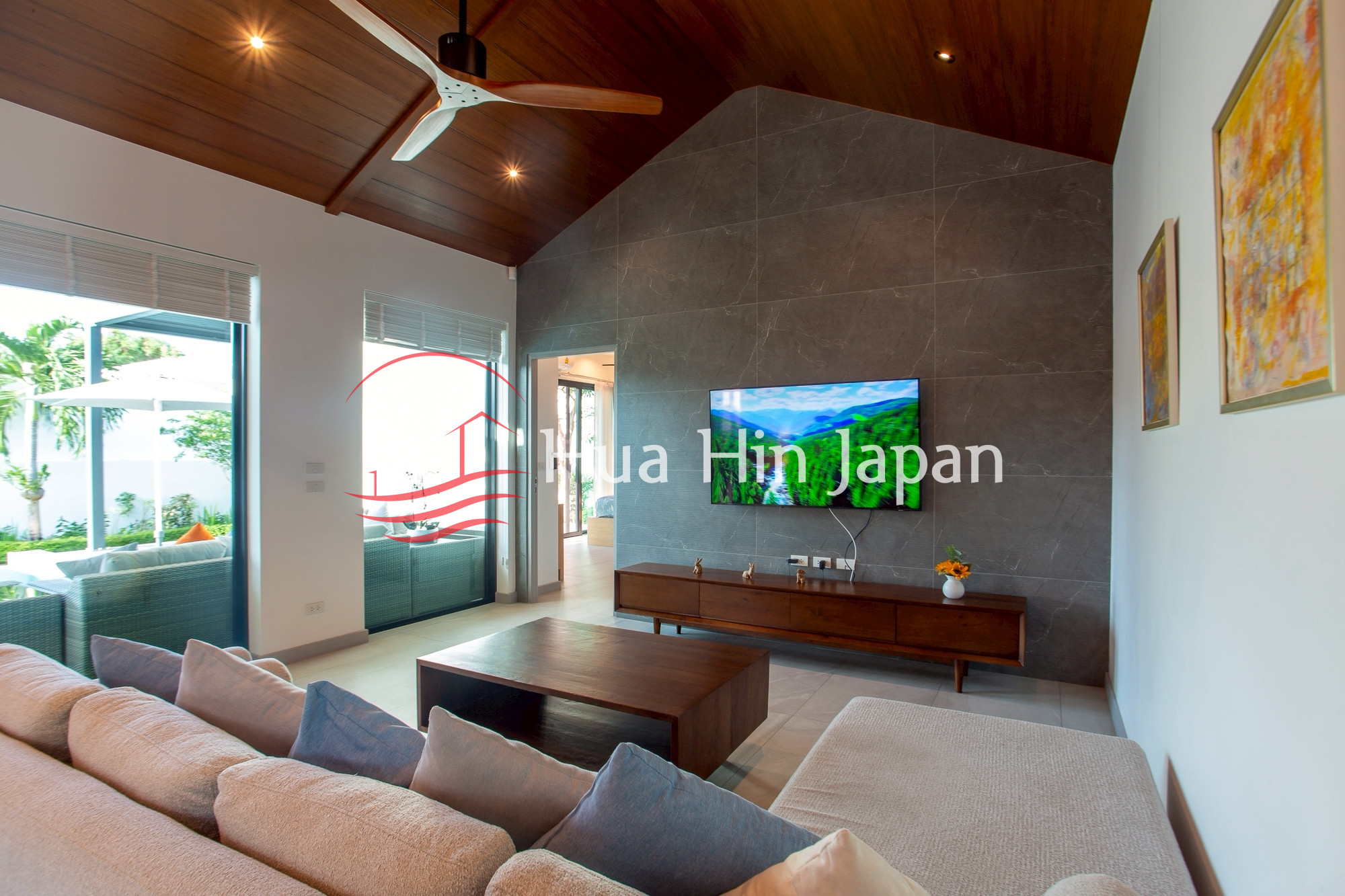 Luxury 3 Bedroom Pool Villa theater