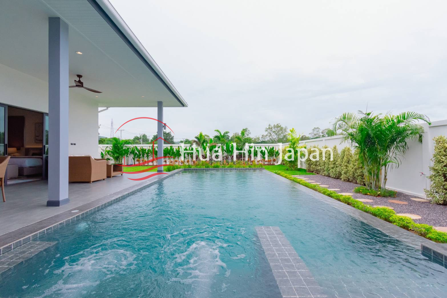 Luxury 3 Bedroom Pool Villa in Soi 112 front swimming pool