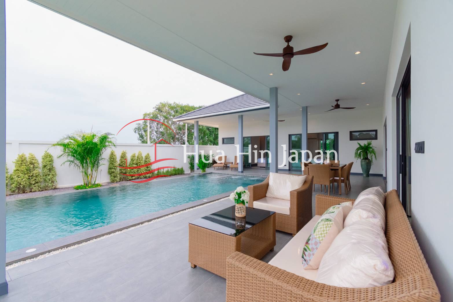 Luxury 3 Bedroom Pool Villa in Soi 112 front swimming pool
