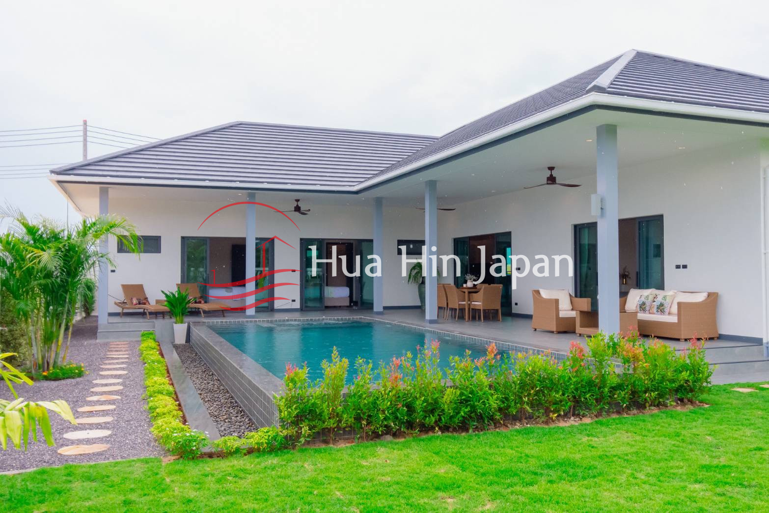 Luxury 3 Bedroom Pool Villa in Soi 112 front view