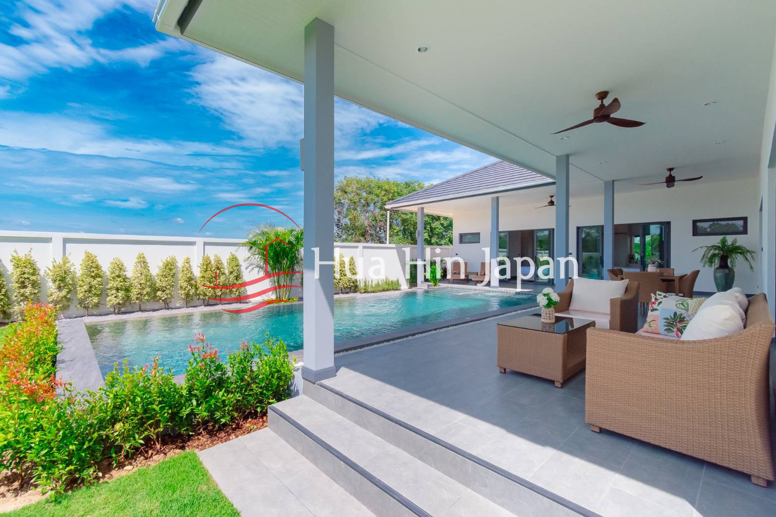 Luxury 3 Bedroom Pool Villa in Soi 112 front swimming pool
