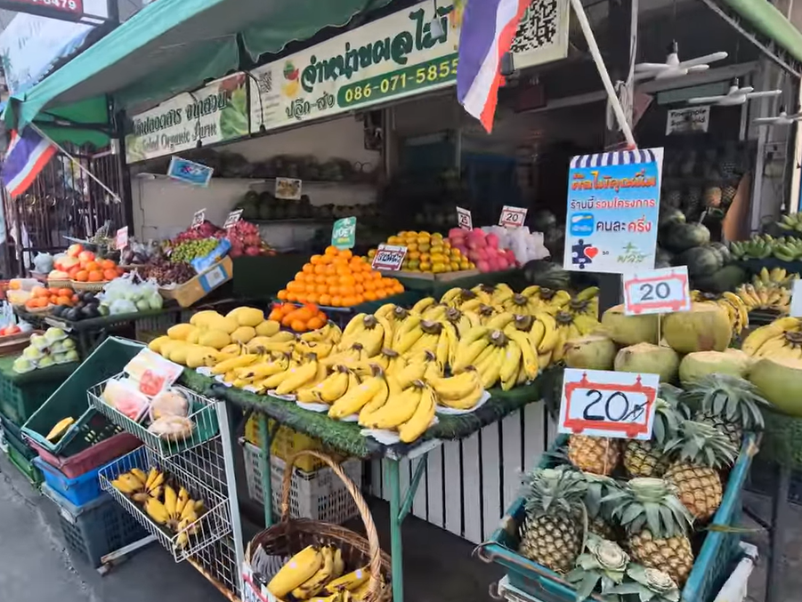 Hua Hin Soi 88 Area fruite shop