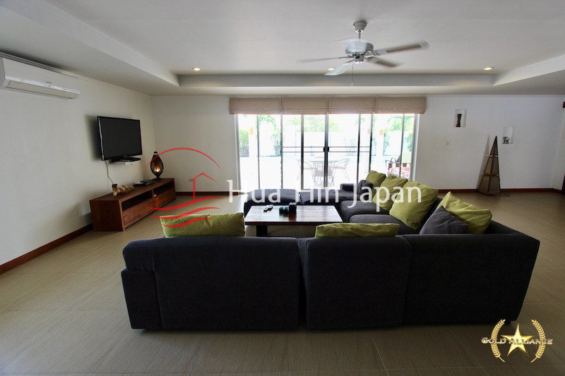 Pool Villa for Sale in Khao Kalok dining area