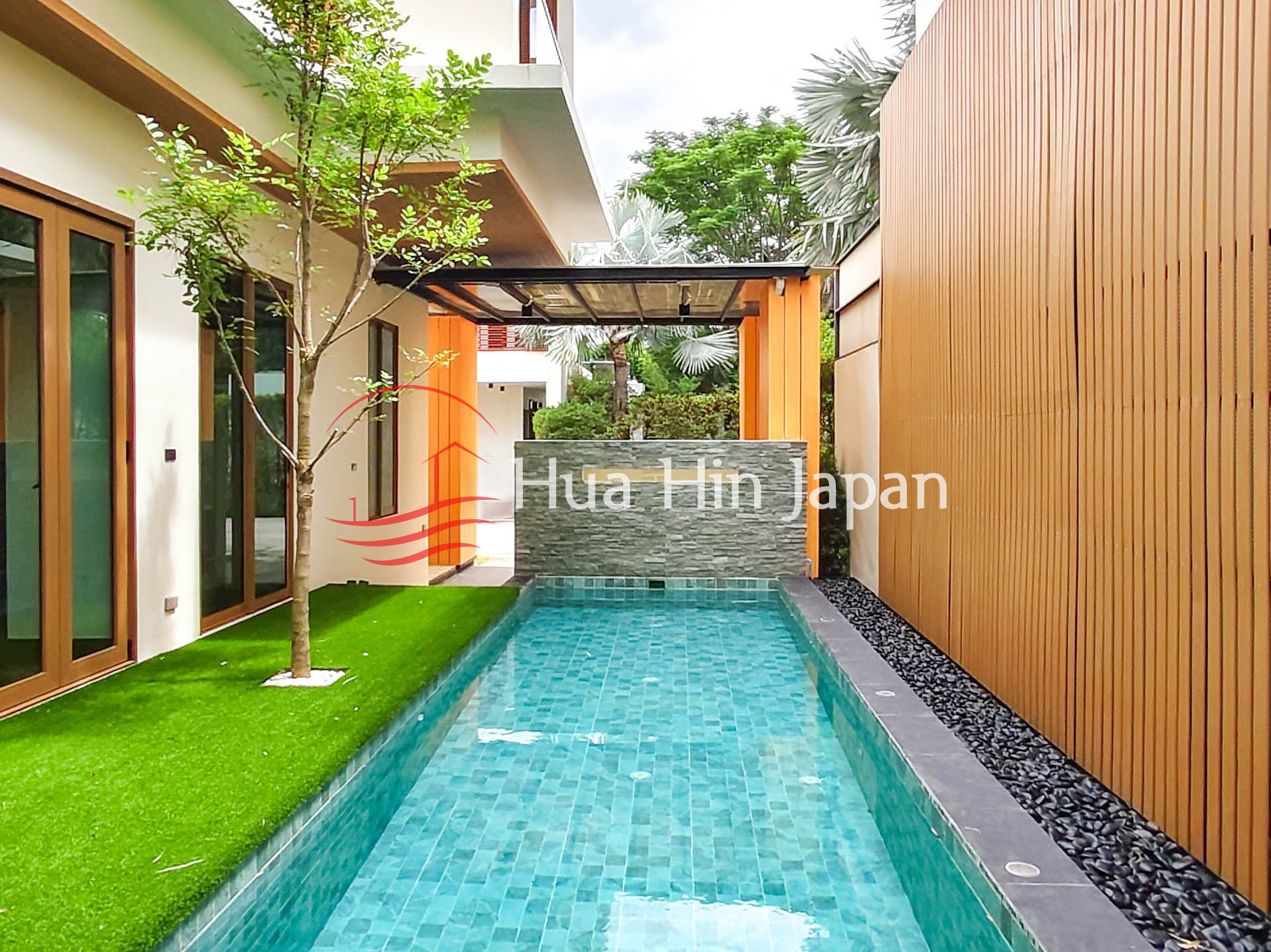 2-Storey 3BR Pool Villa swimming pool area