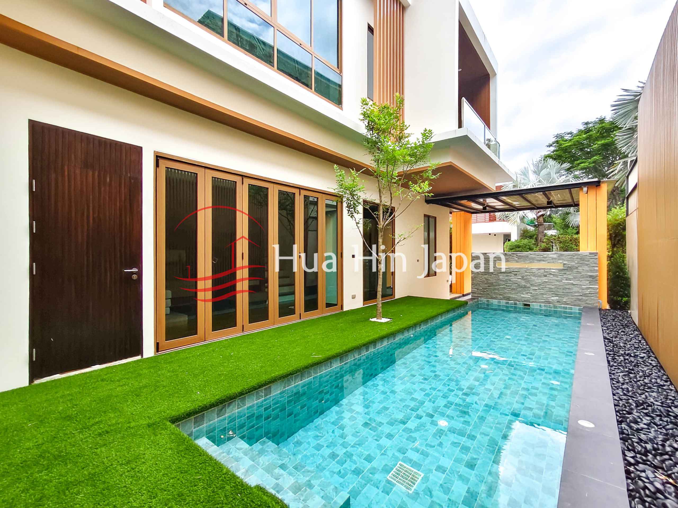 2-Storey 3bedroom Pool Villa Swimming Pool