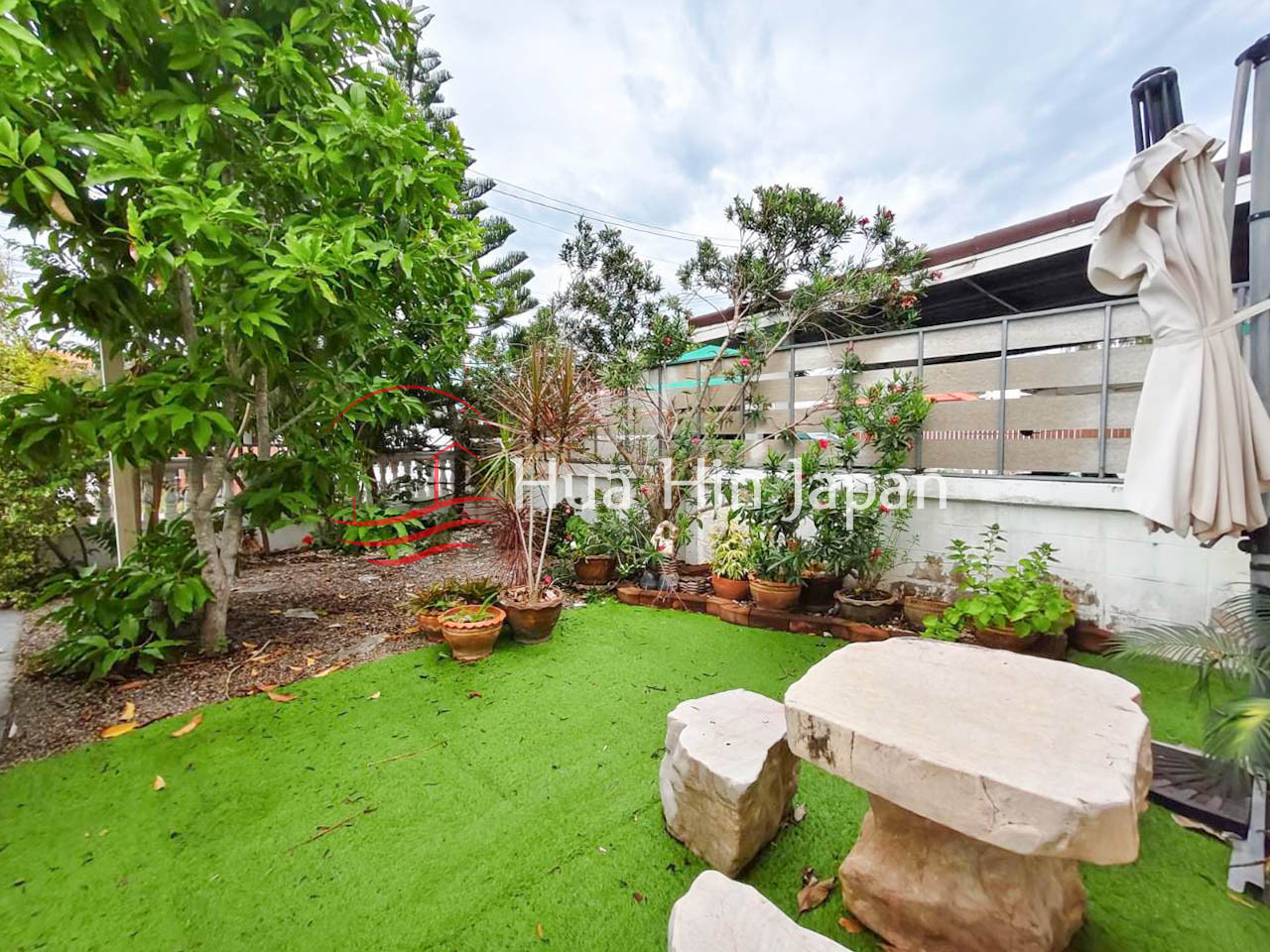 2 Bedrooms House garden area