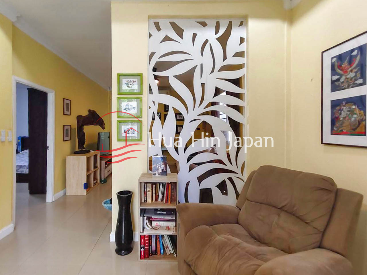 2 Bedrooms House drawing room