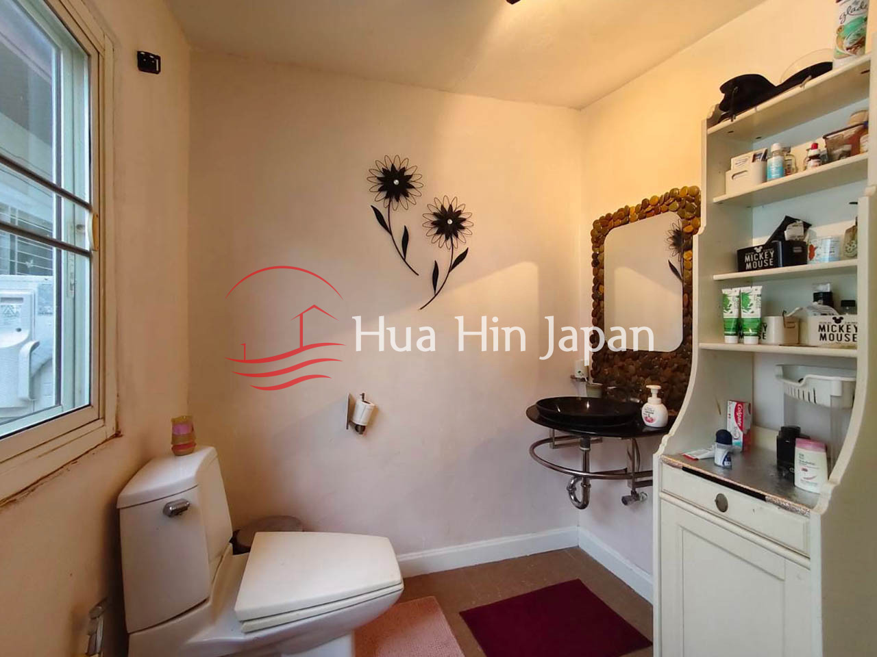 2 Bedrooms House bathroom