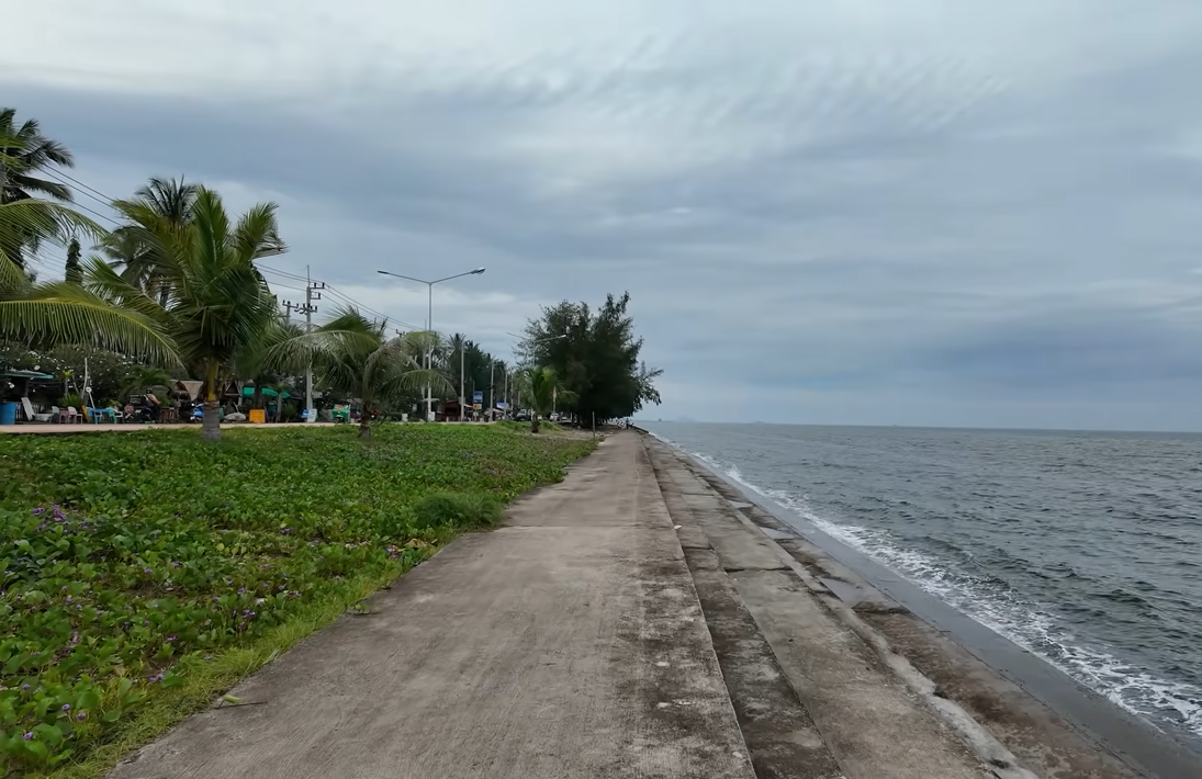 South of Hua Hin Palm Beach