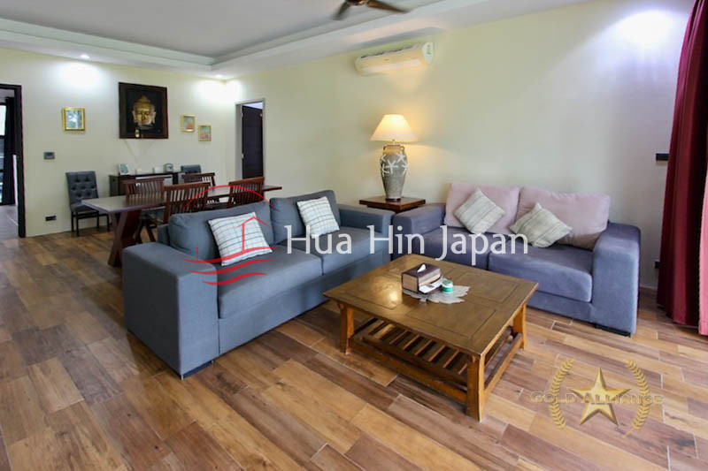 5 Bedroom Pool Villa drawing area
