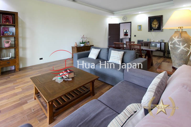 5 Bedroom Pool Villa drawing area