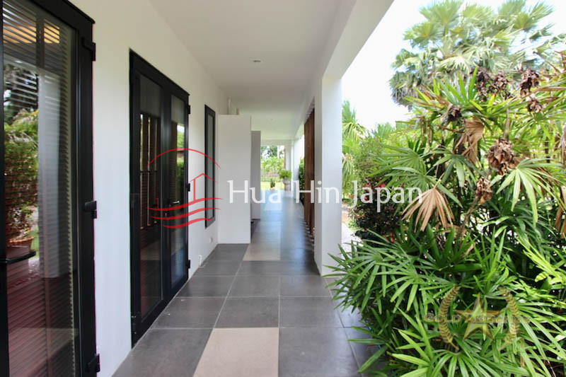 5 Bedroom Pool Villa balcony with garden